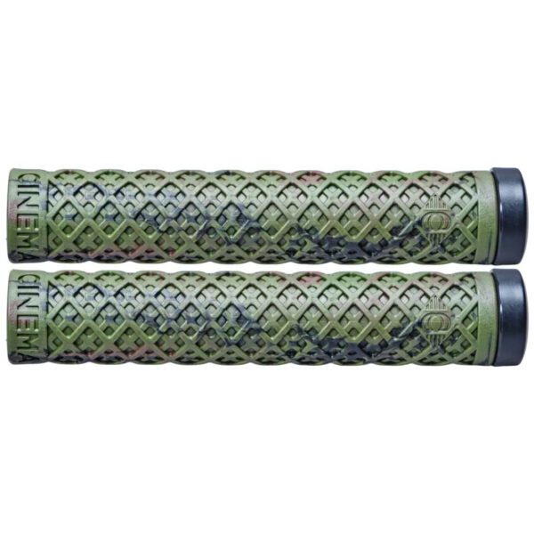 Cinema interlace grips camo