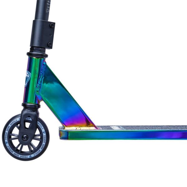 Panda Initio Pro scooter rainbow Panda Initio Pro scooter rainbow closeup front